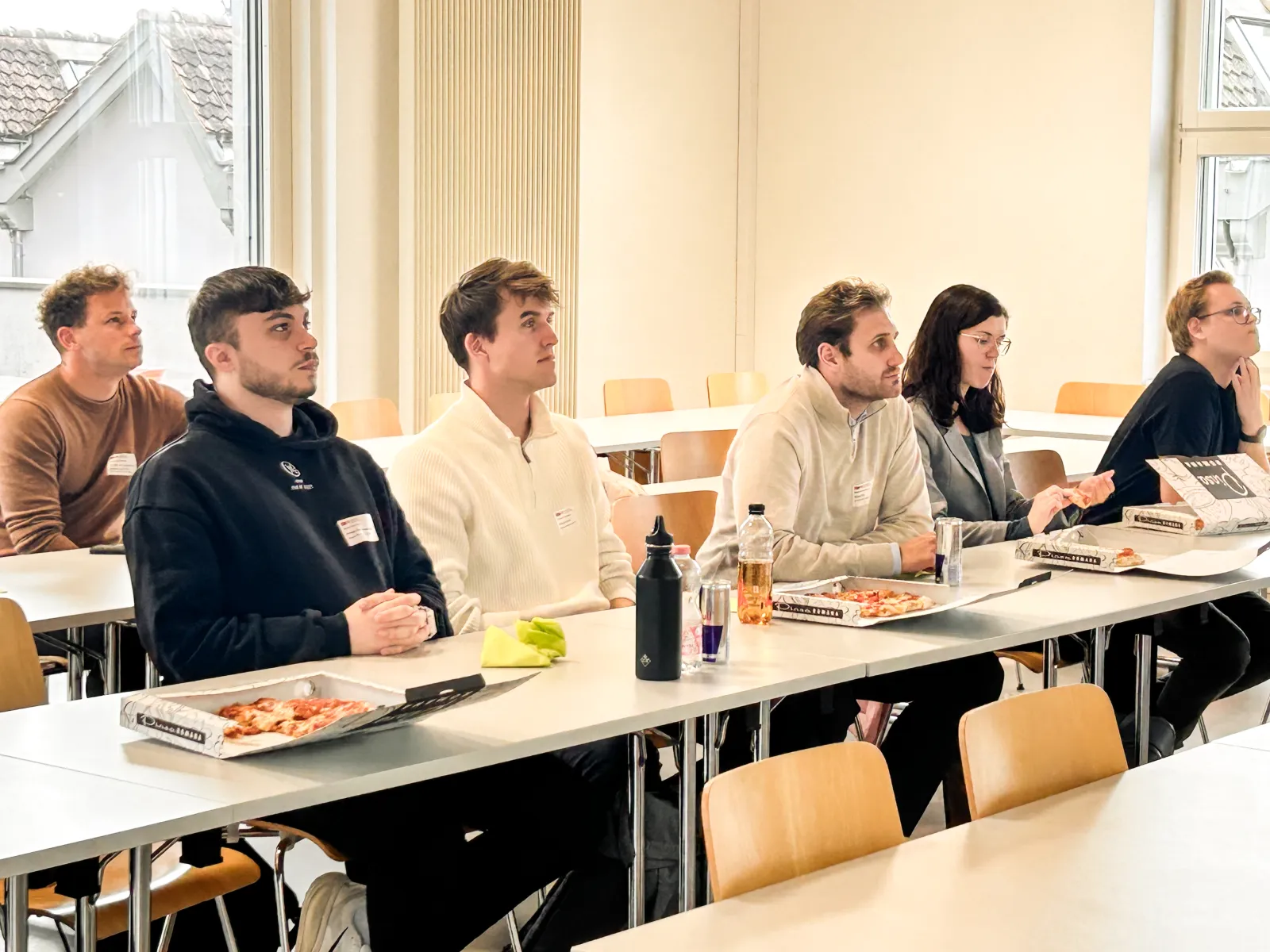 Masterstudierende und Team Wirtschaftsinformatik - Alumni-Talk Master Wirtschaftsinformatik 