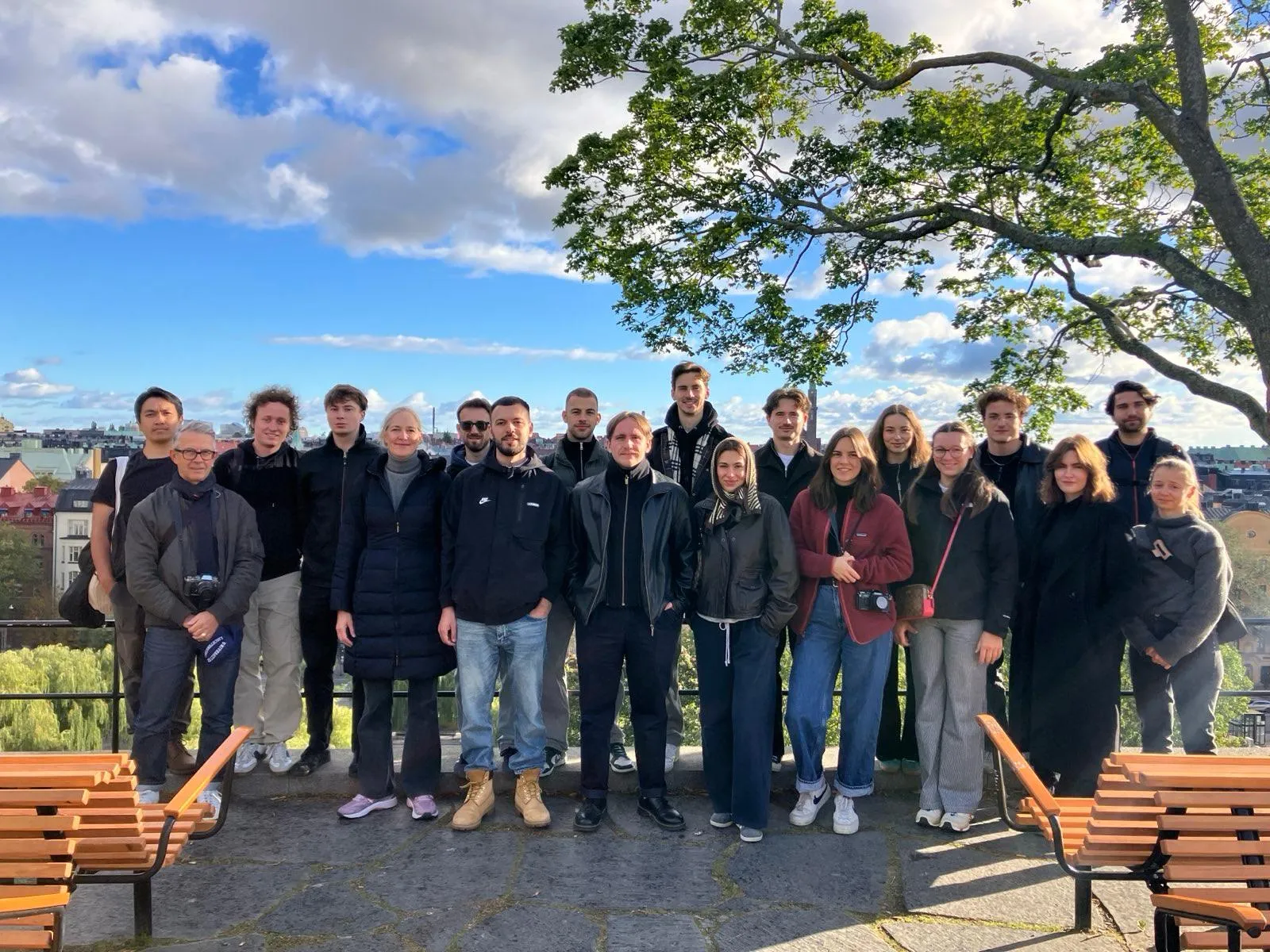 Gruppenbild junger Menschen