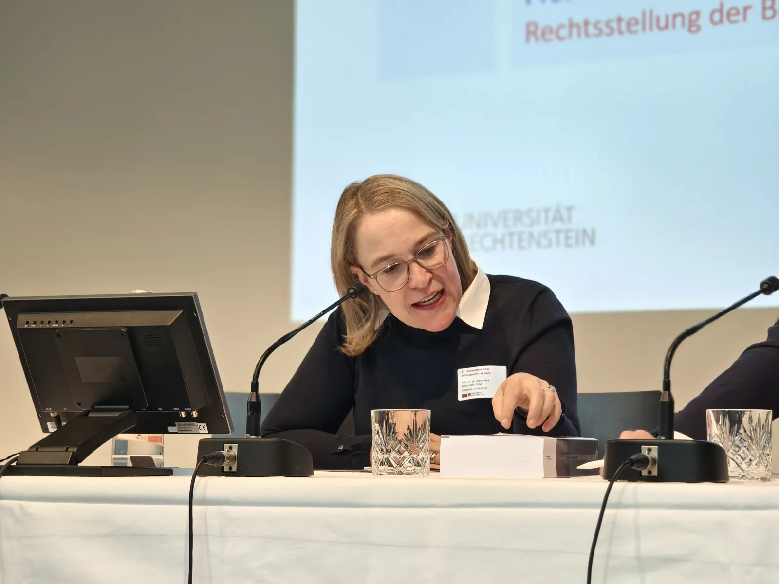 Prof. Butterstein während der Fragerunde