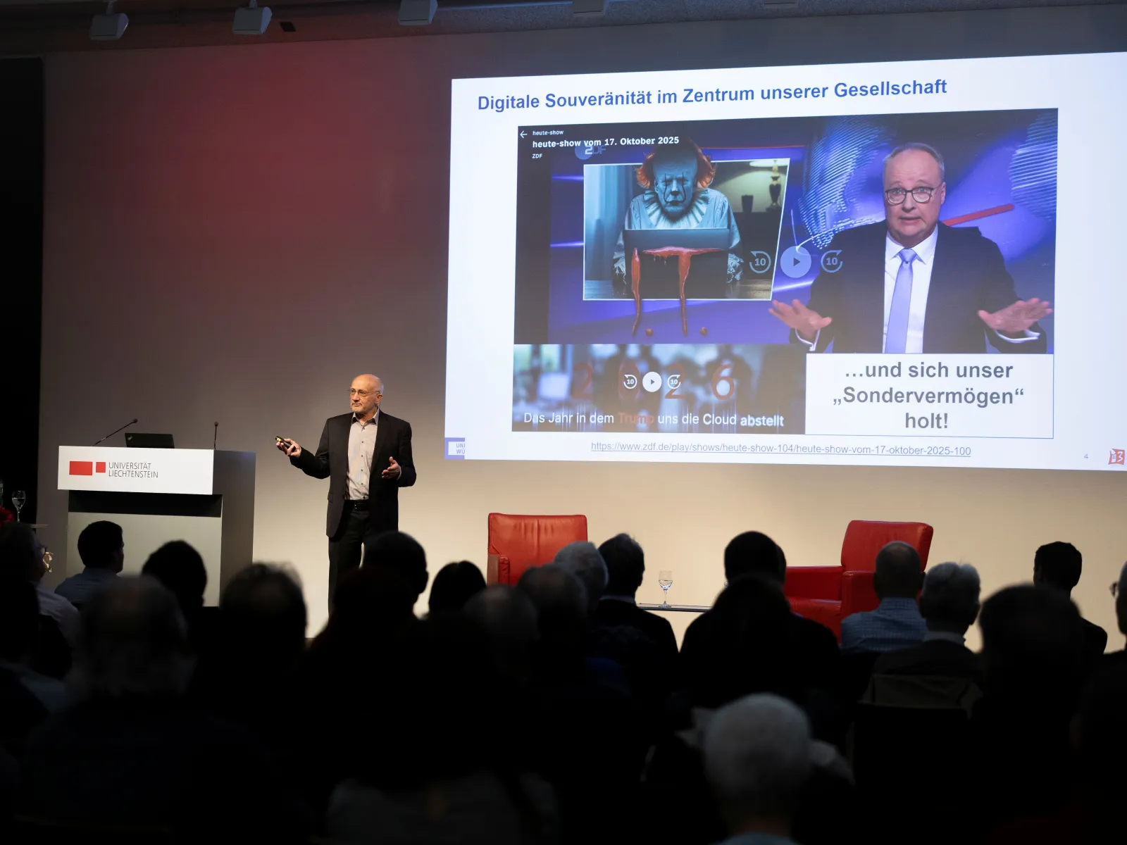 News_Campus-Gespraeche_Harald-Wehnes_Universitaet-Liechtenstein