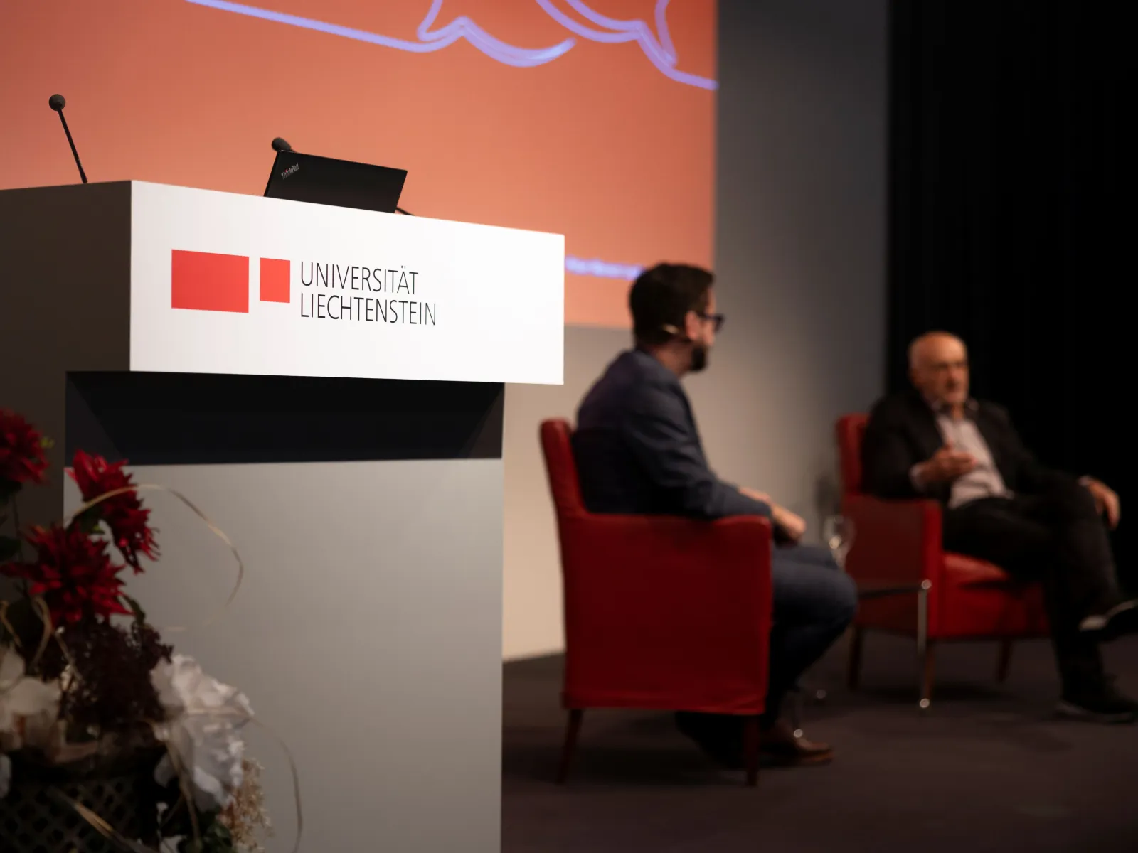 News_Campus-Gespraeche_Harald-Wehnes_Universitaet-Liechtenstein