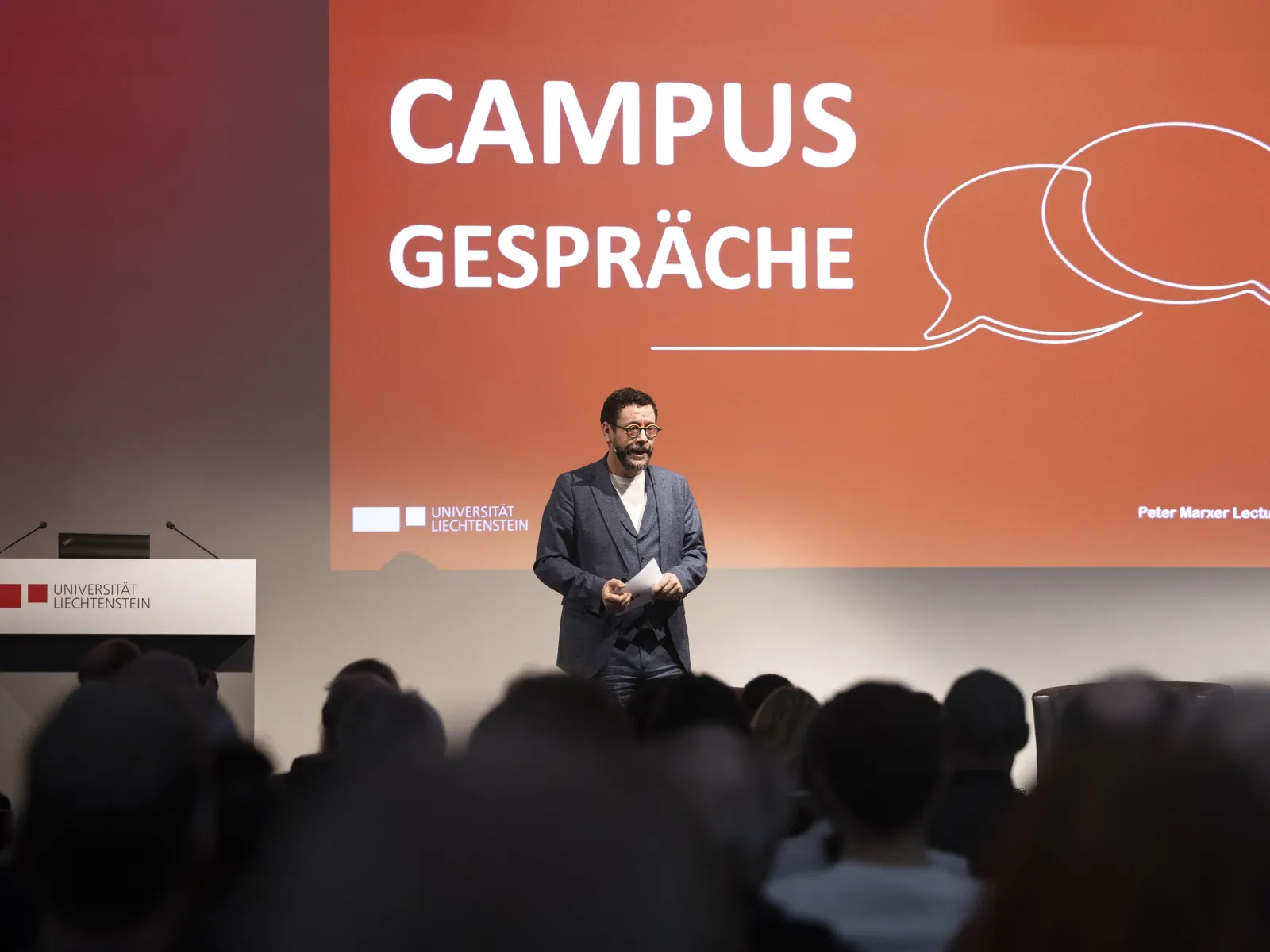News_Campus-Gespraech_Luzia-Tschirky_Universitaet-Liechtenstein