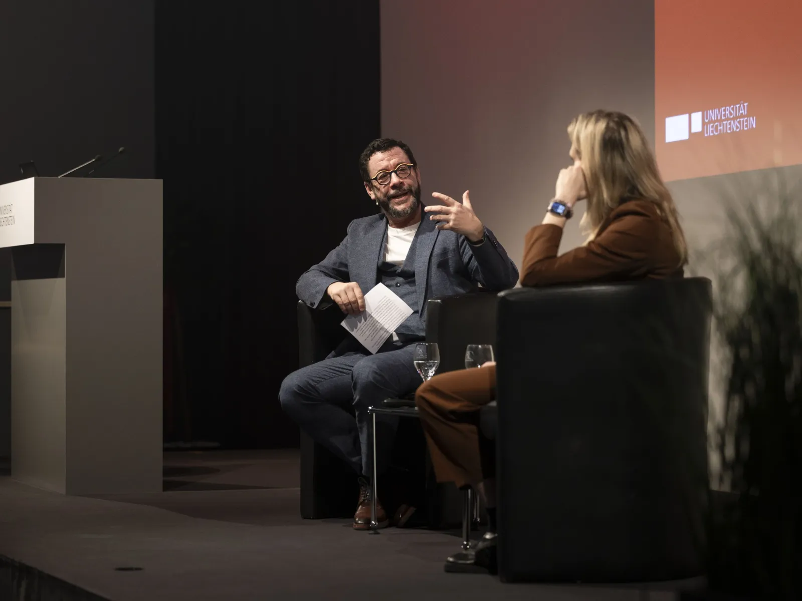 News_Campus-Gespraech_Luzia-Tschirky_Universitaet-Liechtenstein