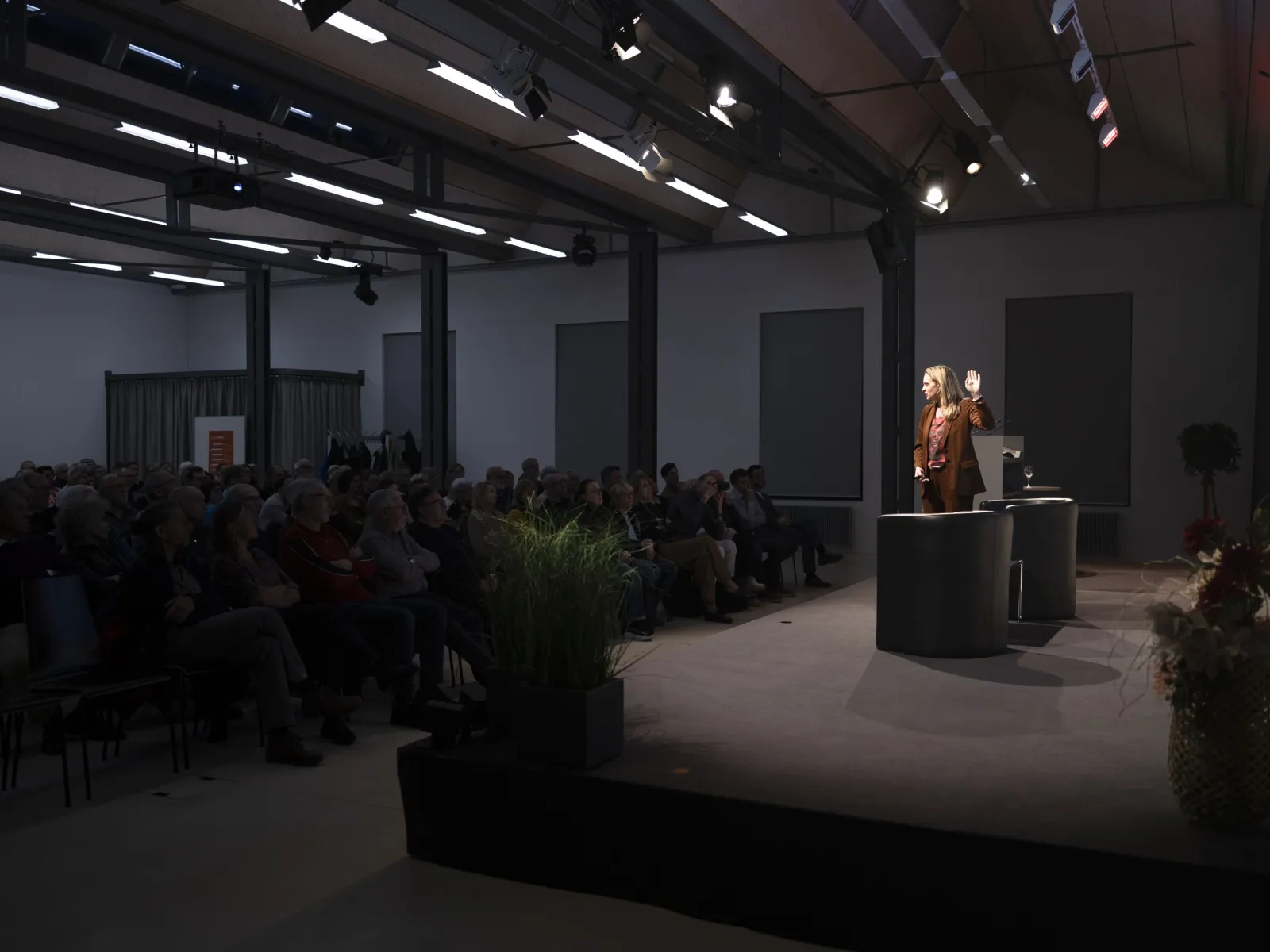 News_Campus-Gespraech_Luzia-Tschirky_Universitaet-Liechtenstein