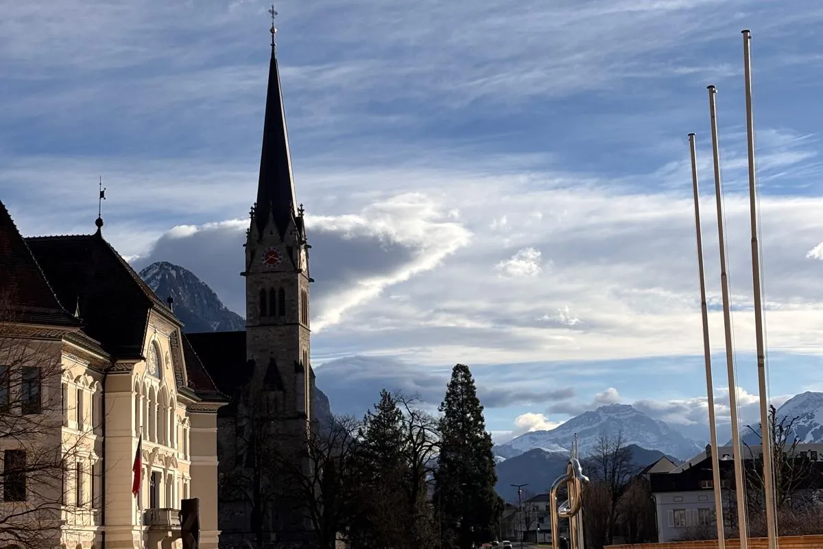 Vaduzer Städtle: Blick auf die Kathedrale