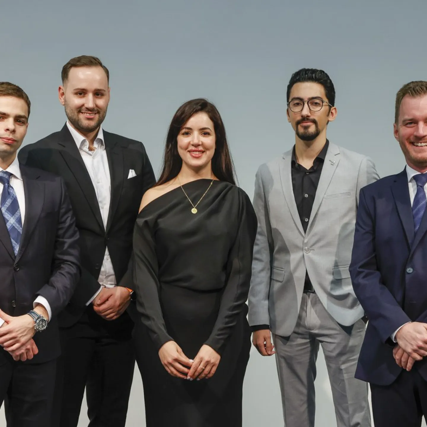 Auf dem Bild zu sehen sind die Absolventen des Masters of Science in Finance.