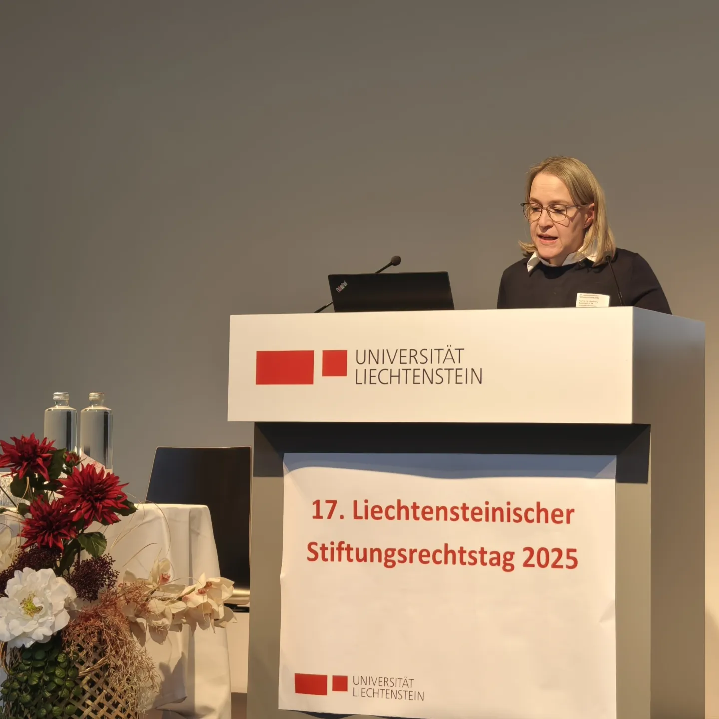 Prof Butterstein am Rednerpult