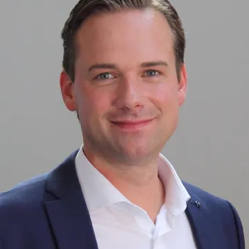 Portrait Professor für Leadership Marco Furtner