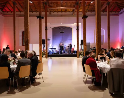 Festsaal-mit-Liveband-Uniball-Uni-Liechtenstein