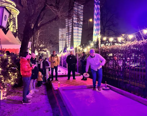 Eisstockschiessen im Biergarten